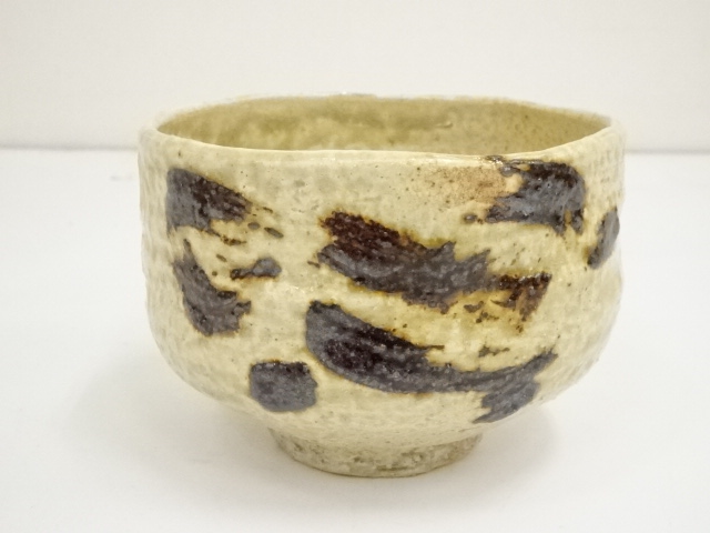 道具 ] - 道具 京焼 清水保孝造 鉄絵亀遊文茶碗（共箱） | ネット